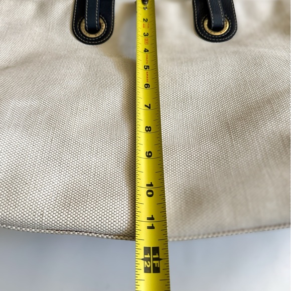 Dooney & Bourke Large Cream East West Grommet Tote Bag Shopper Handbag Purse - Picture 16 of 16